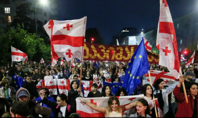 საქართველო ცდილობს თავისი წინააღმდეგობრივი საბჭოური ისტორია დასავლურ მომავალს შეუთავსოს -  რას წერს „ამერიკის ხმა“