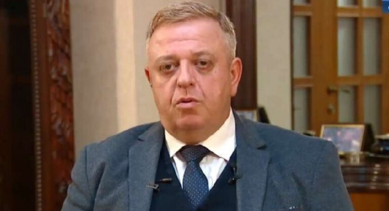 "შესაკრებთა გადანაცვლებით ჯამი არ იცვლება"-ლევან ნიკოლეიშვილი ლევან ხაბეიშვილის "ნაციონალური მოძრაობის" თავმჯდომარეობიდან გადადგომაზე