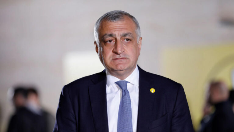  შეიძლება ითქვას, რომ ახლოს ვართ - მადლობა პრეზიდენტს და გიორგი გახარიას რთული და კონსტრუქციული მოლაპარაკებისთვის -მამუკა ხაზარაძე