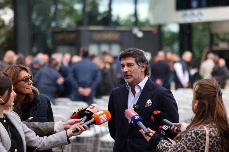 გარედან ვერავინ დაგვინიშნავს ხელისუფლებას, ვიღაცებს ჰქონიათ, რომ საქართველო არის მათი კოლონია და ბრიუსელში ან სადღაც რა გადაწყვეტილებასაც თვითონ მიიღებენ, ისე უნდა იყოს - არ გამოვა, მეგობრებო, ასე!- კახა კალაძე