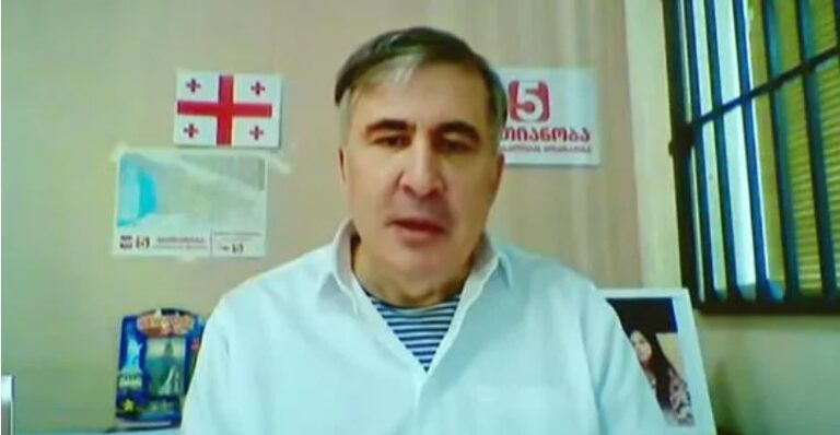 ყველა ვინც ჯერ კიდევ ვერ ხედავს განსხვავებას წინა ხელისუფლების დროინდელ 7 ნოემბრის და 26 მაისის აქციებსა და დღევანდელ სადამსჯელო ოპერაციებს შორის არის უსარგებლო იდიოტი -სააკაშვილი