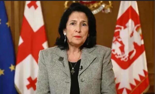 ,,ეს რევოლუცია არაა, ეს სტაბილურობაა – ჩვენ შეიძლება ტექნიკური მთავრობა დაგვჭირდეს”- სალომე ზურაბიშვილი