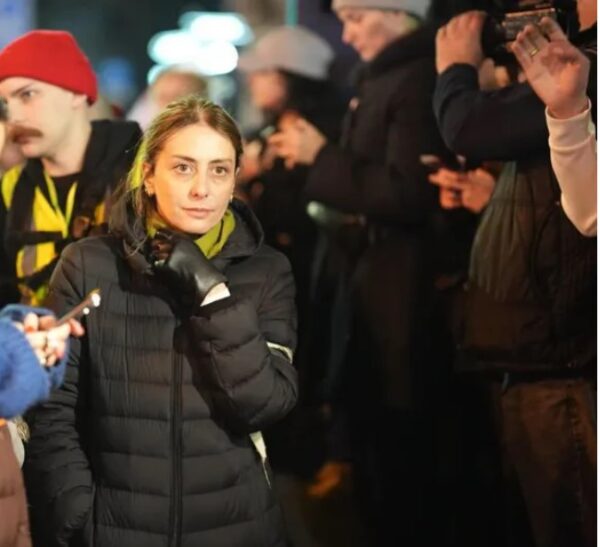 "გამოდით ქუჩაში ყველა!" – ხატია დეკანოიძე
