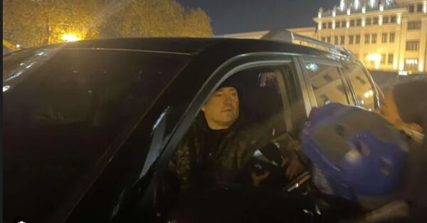 ,, ვინც მაგას ამბობს, ის არის ნარკომანიც და არაფხიზელ მდგომარეობაშიც ''-  ზვიად ხარაზიშვილი