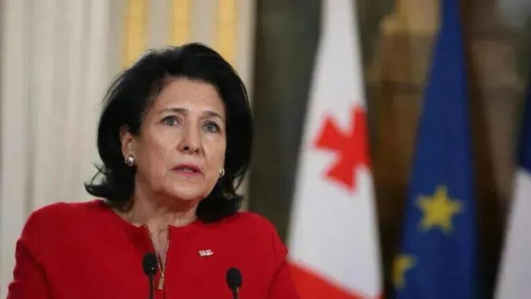 შესწორება უნდა შევიტანო თქვენს პრეზენტაციაში, მე არ ვარ ყოფილი პრეზიდენტი, დღესაც ერთადერთი ლეგიტიმური პრეზიდენტი ვარ -სალომე ზურაბიშვილმა ჰადსონის ინსტიტუტის ხელმძღვანელს მიმართა
