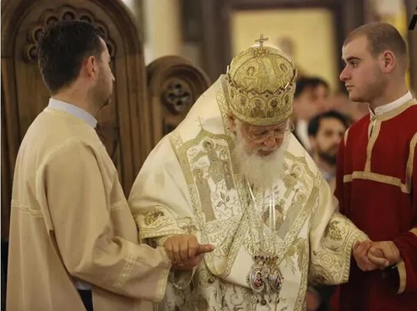 დაცემული ადამიანის თვისებაა სიკვდილის შიშიც, ამიტომაც ეძებდა და ეძებს სიცოცხლის გახანგრძლივების გზებს, იგონებს სხვადასხვა მეთოდს, რომ შეიქმნას კეთილდღეობის ილუზია, მაგრამ ამაოდ -ილია მეორე