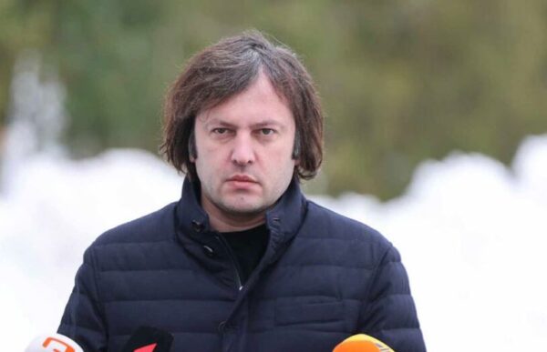 ,ინტენსიურად გაგრძელდება გზის გაწმენდითი სამუშაოები, ერთ-ერთი მთავარი პრიორიტეტი არის სოფლებში ელექტროენერგიის მიწოდების აღდგენა''- პრემიერი