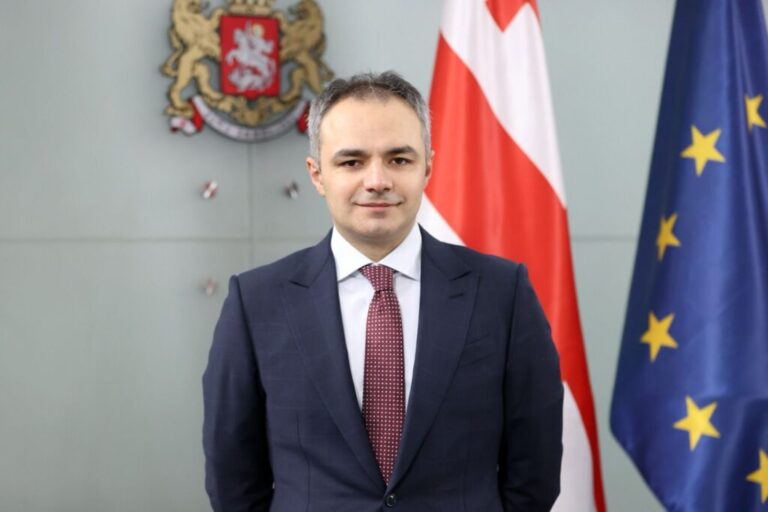 აღდგომის დღესასწაულს ვულოცავ მთელ საქართველოს, ეს დღე ბოროტებაზე რწმენის გამარჯვების სიმბოლოა და მჯერა, ის კიდევ უფრო მეტ კეთილდღეობას მოგვიტანს -ალექსანდრე წულაძე