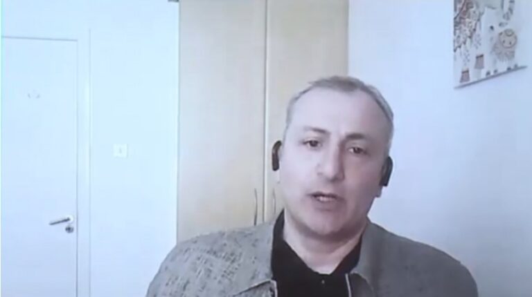 ისეთ მდგომარეობაში ვიყავი ნაცემი და ნაწამები, რომ საკუთარი ფეხით სახლში ასვლა ვერ შევძელი, მეგობრებმა სკამზე დამჯდარი ამიყვანეს სახლში -გოჩა კაკოიშვილი