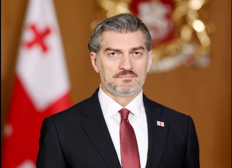 ევროკავშირთან ჩვენი დამოკიდებულება გულწრფელია, თუ იქნება ჯანსაღი პროცესი, მაგრამ სპეკულაციებია, როდესაც გვეუბნებიან ერთი მხრივ, ვითანამშრომლოთო და თან რევოლუციებს გვიწყობენ -მიხეილ ყაველაშვილი
