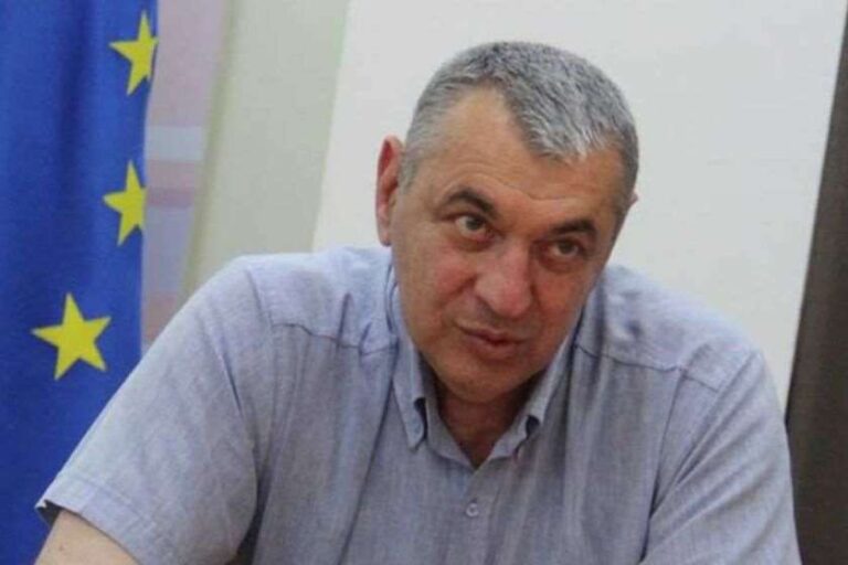 ჩემზე მძიმე შთაბეჭდილებას ახდენს ბოიკოტის მომხრეთა რადიკალური პოზიცია იმაზე, რომ მოღალატეები ხართ ყველა, ვისაც არჩევნებში გინდათ მონაწილეობა - ამას იდიოტიზმს დავარქმევდი -დავით ზურაბიშვილი