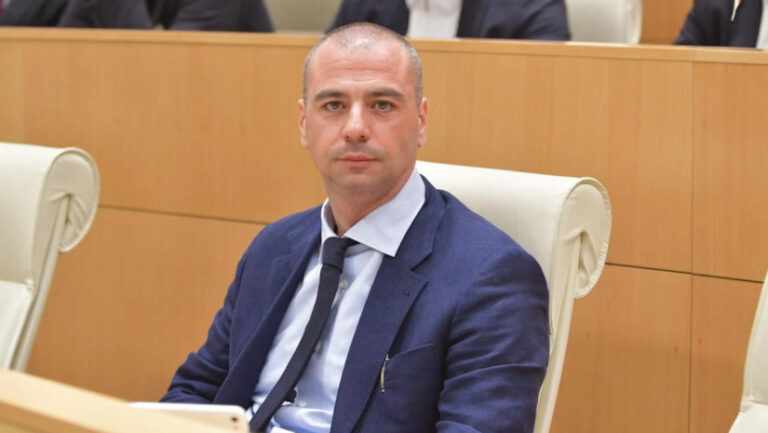 ოპოზიციური პარტიების გარე უფროსები მიხვდნენ, რომ "ნაცმოძრაობა" იმდენად სამარცხვინოა, მათზე ფსონის დადება არ შეიძლება, ფსონს დებენ "ლელოსა" და გახარიას პარტიაზე -ლევან მაჭავარიანი 