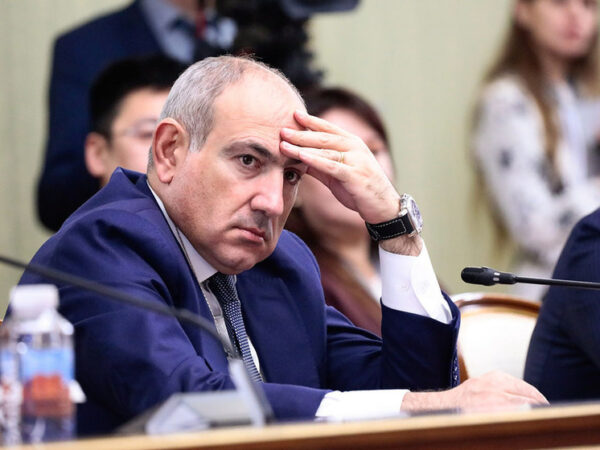 "ილჰამ ალიევისა და ნიკოლ ფაშინიანის თამაშები რუსეთის ინტერესების წინააღმდეგ"-Московский комсомолец