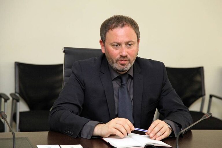 პარტია "გახარია საქართველოსთვის" ელგუჯა ხოკრიშვილმა დატოვა