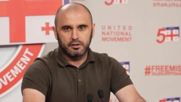 სოლიდარობა ყველას, ვინც საქართველოს სიყვარულისთვის ისჯება, ნუ ჩაქოლავთ, ნუ ესვრით ტალახს ადამიანებს, ვინც ინიციატივას გამოიჩენს, ხელი ჩაკიდეთ ერთმანეთს, მნიშვნელოვანია ერთსულოვნება - ლევან ხაბეიშვილი