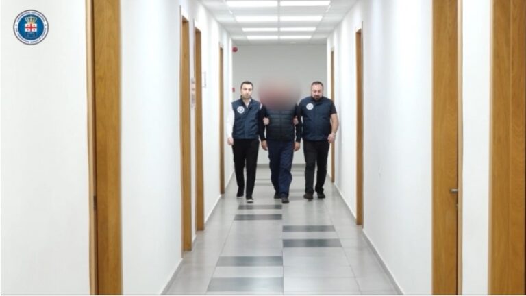 პროკურატურამ სახელმწიფოს კუთვნილი ნახევარ მილიონამდე ლარის მითვისების ფაქტზე "საქართველოს ხელბურთის ეროვნული ფედერაციის" ყოფილი პრეზიდენტი დააკავა
