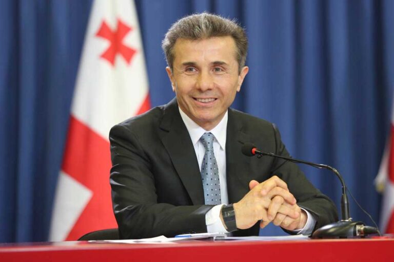 ვულოცავ პატრიარქს აღსაყდრების იუბილეს, ვუსურვებ ჯანმრთელობასა და მხნეობას, რათა კიდევ მრავალი წელი იღვაწოს მართლმადიდებლური ფასეულობების განმტკიცებისათვის -ბიძინა ივანიშვილი