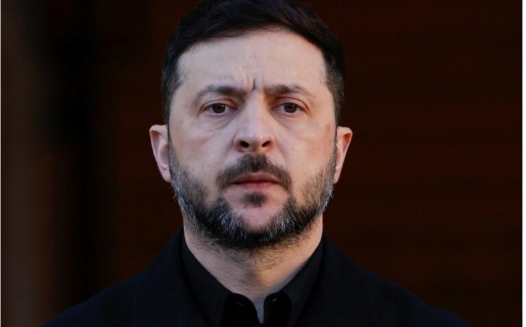 "თუ ვოლოდიმირ ზელენსკის კორუფციული სკანდალი არ დაამხობს, მაშინ პრეზიდენტი სამშვიდობო შეთანხმების მსხვერპლი გახდება"-The Daily Telegraph