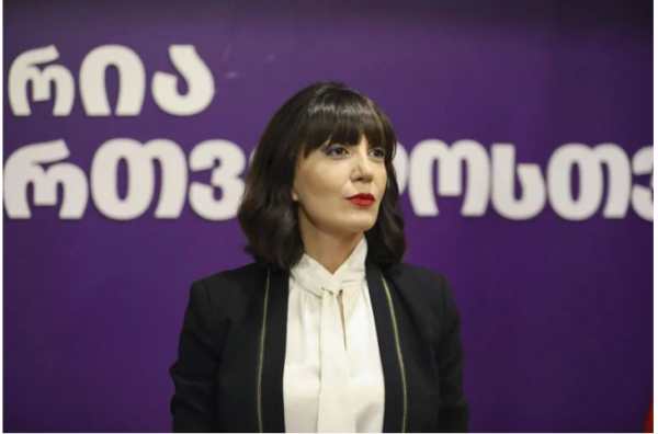 4 ოქტომბერთან დაკავშირებული პირებისთვის პოლიტიკური პასუხისმგებლობის საკითხი უნდა დადგეს, მათ შორის, ე.წ სეირის მაყურებლებისთვის, ვგულისხმობ სალომე ზურაბიშვილს -თამარ კეკენაძე