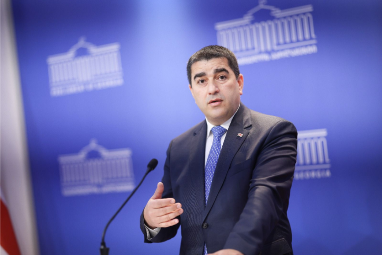 ყველა ევროპელი ბიუროკრატი, რომელიც ამბობს, რომ საქართველო ჩამორჩება უკრაინას და მოლდოვას, დასცინის ქართველ ხალხს-შალვა პაპუაშვილი